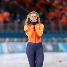 <![CDATA[ Jutta Leerdam conquista ouro nos Jogos Olímpicos de Inverno sob o olhar atento de Jake Paul ]]>