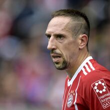 <![CDATA[ Alegada vítima de Jeffrey Epstein revela que Franck Ribéry solicitou meninas de 14 anos numa festa privada ]]>