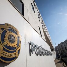 <![CDATA[ Dois inspetores da PJ baleados em Paredes ]]>