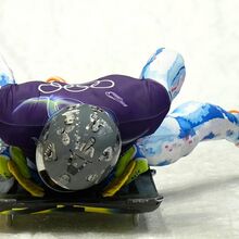 <![CDATA[ COI proíbe ucraniano de usar capacete com imagens de atletas mortos na guerra: «Parte-me o coração...» ]]>