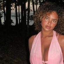 <![CDATA[ Influencer francesa diz ter recebido aos 14 anos mensagens de teor sexual de jogadores: «Mete-me nojo» ]]>