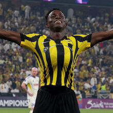 <![CDATA[ Al Ittihad de Sérgio Conceição 'atropela' Al Gharafa de Pedro Martins com três golos portugueses ]]>