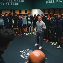 <![CDATA[ Sporting divulga bastidores do Dragão com mensagens... motivadoras: «Somos da raça que nunca se vergará» ]]>