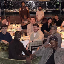 <![CDATA[ Jogadores do Real Madrid mostram-se mais unidos do que nunca em jantar... sem a equipa técnica ]]>