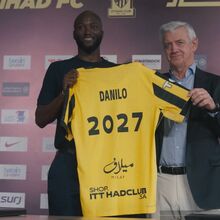 <![CDATA[ Oficial: Danilo Pereira renova contrato com Al-Ittihad ]]>