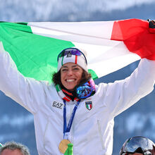 <![CDATA[ Federica Brignone brilha nos Jogos de Inverno e torna-se na mais velha campeã no esqui alpino ]]>