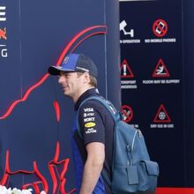 <![CDATA[ Verstappen não gosta da 'nova' F1: «Isto é Formula E com esteroides» ]]>