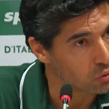 <![CDATA[ Abel Ferreira ataca arbitragem: «Parece que não se podem marcar penáltis para o Palmeiras» ]]>