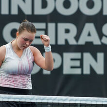 <![CDATA[ Angelina Voloshchuk apurada para as meias-finais de pares do Oeiras CETO Open ]]>