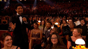 «A Nicki Minaj não está cá»: apresentador dos Grammy imita Trump e faz piada com ida da cantora à Casa Branca