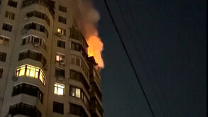 Vários prédios danificados em ataque russo a Kiev  