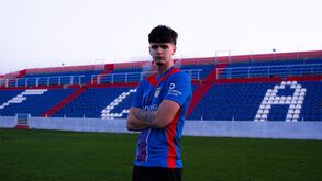 Óscar Torrellas apresentado pelo Alverca