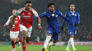 Os jogadores de Arsenal e Chelsea em ação