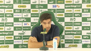 Abel Ferreira: «Às vezes é um bocadinho e vocês 'buuuum'... transformam isto numa crise cíclica»