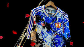 Artística ou (muito) estranha? A nova camisola do Manchester United que está a dar que falar