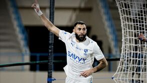 Karim Benzema estreia-se com hat-trick pelo Al Hilal