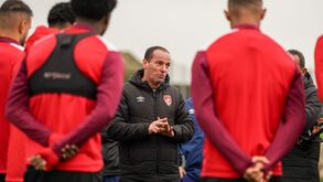 Petit a orientar treino do Santa Clara