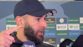 Benzema irritado em bate-boca com jornalista: «Quer falar sobre o jogo?»