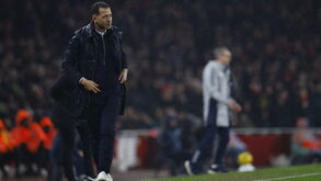 Liam Rosenior, treinador do Chelsea