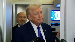 Trump recusa pedir desculpa por publicar vídeo que retrata casal Obama como macacos: «Não cometi nenhum erro»