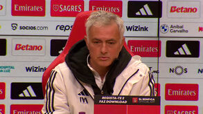 Mourinho fala dos contratos dos 'míudos' e do estado físico de Dedic: «Não está bem, tem de ser gerido com pinças»