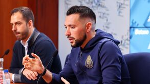 Francesco Farioli antecipa clássico entre FC Porto e Sporting: siga a conferência de imprensa em direto