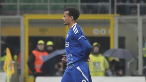 Dele Alli enfrenta dificuldades financeiras no poker após perdas significativas