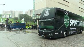 Sporting levou dois autocarros para o Norte