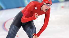 Sander Eitrem junta recorde olímpico ao mundial nos 5.000 metros de patinagem de velocidade