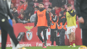 Rafa Silva nos exercícios de aquecimento antes do Benfica-Alverca