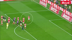 Mourinho cerra o punho para as bancadas e Otamendi volta a puxar por Anísio: os momentos finais do Benfica-Alverca