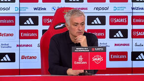 Mourinho diz o que Anísio tem em comum com Drogba e atira: «Vão chamar-me idiota mas o jogo de cabeça dele não é bom»