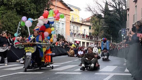 Banheiras, iates ou foguetões: esta é a corrida de karts mais louca da Croácia 