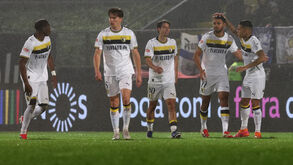 Jogadores do Famalicão festejam frente ao AVS