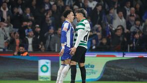 Maxi Araújo perante Pepê no clássico