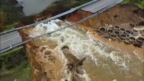 Impressionante: imagens de drone mostram estrada engolida pela força da água em Porto Covo
