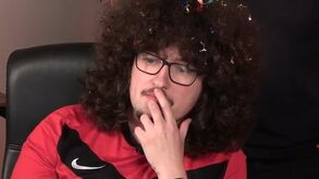 Adepto do Manchester United desesperado: ia cortar o cabelo ao fim de mais de um ano mas West Ham estragou planos