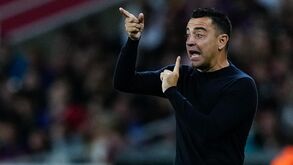 Xavi aponta o dedo a Joan Laporta