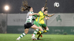As jogadoras em ação durante o Sporting-Hammarby
