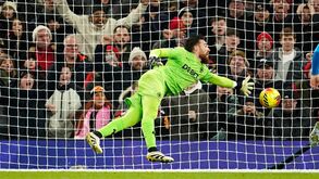 Nottingham fez 35 (!) remates e não marcou: estas defesas de José Sá foram decisivas