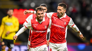 Ricardo Horta celebra com João Moutinho