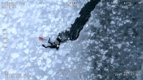 Três pessoas resgatadas após ficarem presas em águas congeladas em Nova Iorque 