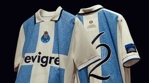 As imagens da nova camisola do FC Porto que homenageia Pinto da Costa