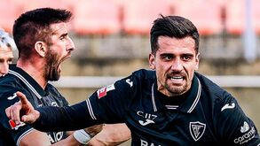 Ac. Viseu goleia o Oliveirense