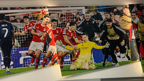 Benfica Campus e Estádio da Luz com o momento de Trubin registado para a eternidade