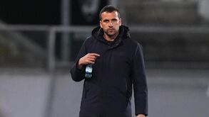 João Nuno reconhece mérito do Vitória após derrota do E. Amadora
