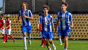 FC Porto festeja vitória sobre o Sp. Braga em Iniciados