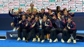 França e Bulgária conquistam títulos europeus de equipas de badminton