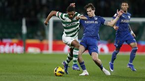 Momento de disputa entre jogadores de Sporting e Famalicão