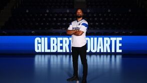 Gilberto Duarte volta ao FC Porto 10 anos depois: «Ainda estou a tentar gerir as emoções»